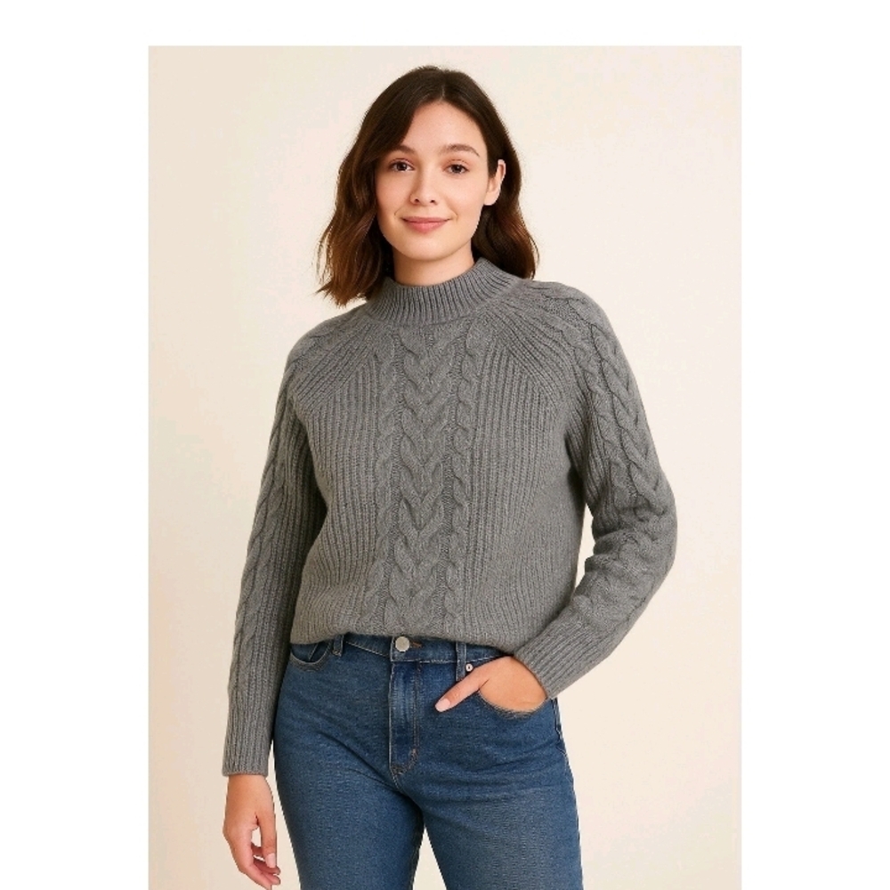 Banana Republic Italian Yarn Gray Wool-Blend Cable Knit Sweater Womens M EUC